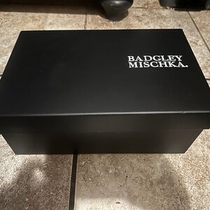 Women’s designer shoe-Badgley Mischka  $100